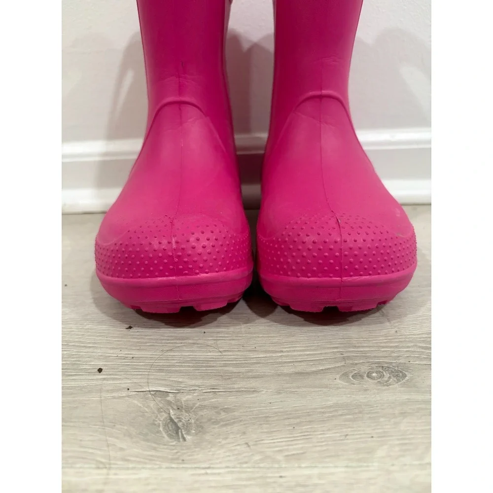 Crocs Handle It Rain Boots Kids Junior Size 2 Candy Pink Waterproof Pull On J2